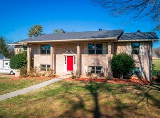 1701 Ray Jo Cir, Chattanooga, TN 37421