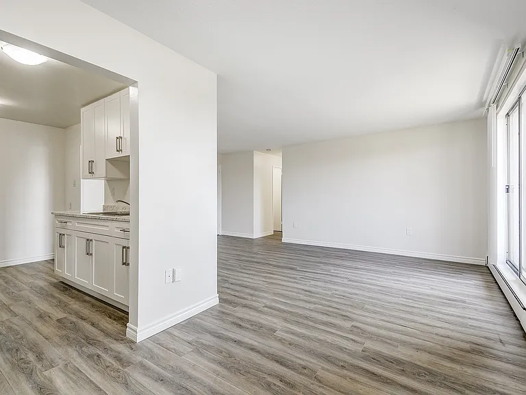291 Brant Ave — Photo 23