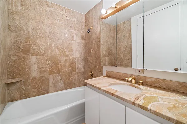 Sold by Voro, LLC | media 22