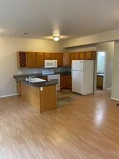 Kitchen and dining to the left