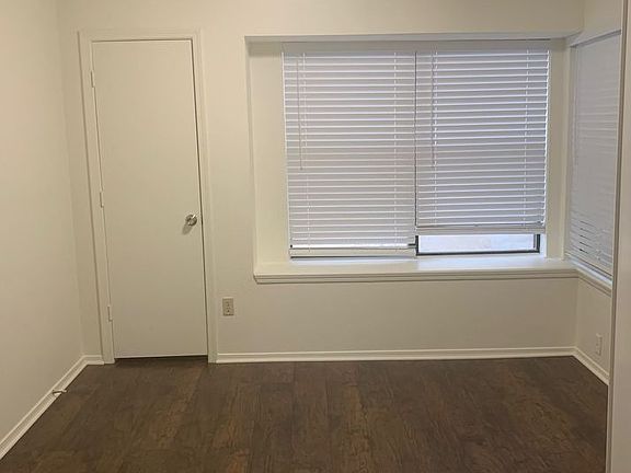 4th image of 6211 Mercedes Dr
