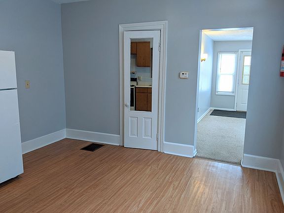 4th image of 642 Cherry St SE APT 2