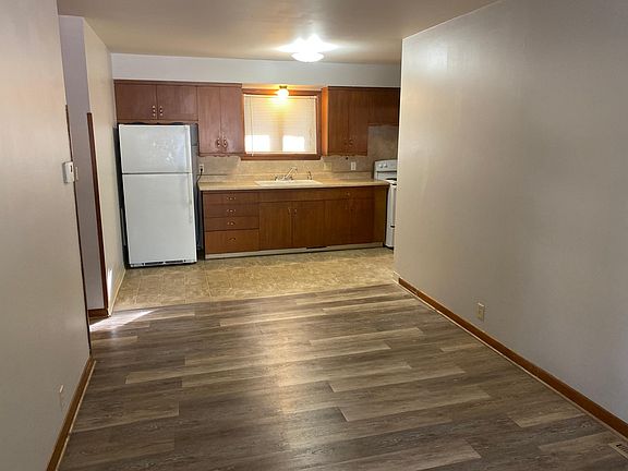 3rd image of 2502 N Washington St APT B