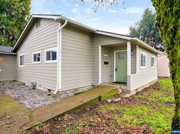 1170 SW Hayter St, Dallas, OR 97338