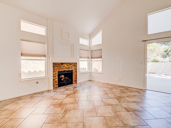 3rd image of 8304 Shore Breeze Dr