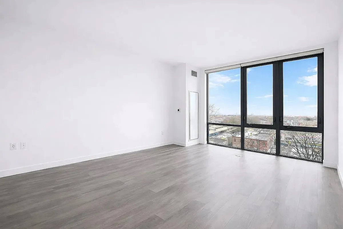 Building Photo - 1524 Sheepshead Bay Rd #G7