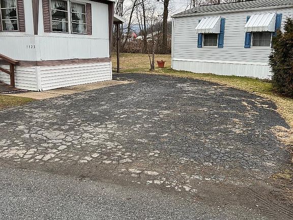 2nd image of 1123 Cottonwood Dr
