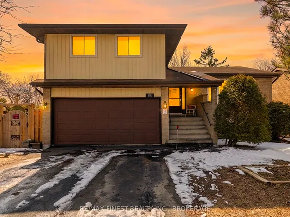 888 Sandringham Pl, Kingston, ON K7P 1N2