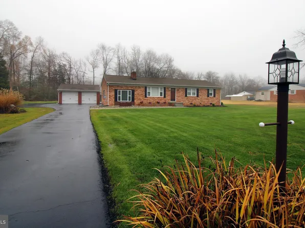 9550 Carl Ln, La Plata, MD 20646