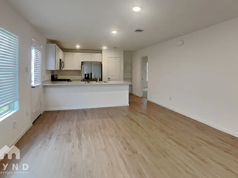 18515 Cepagatti Dr — Photo 3