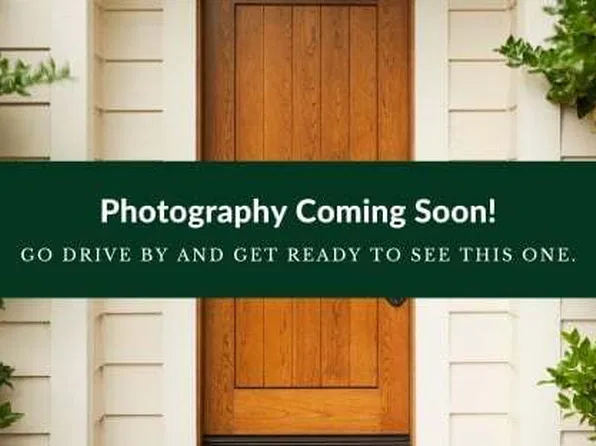 105 Adams Ct, Fayetteville, GA 30214