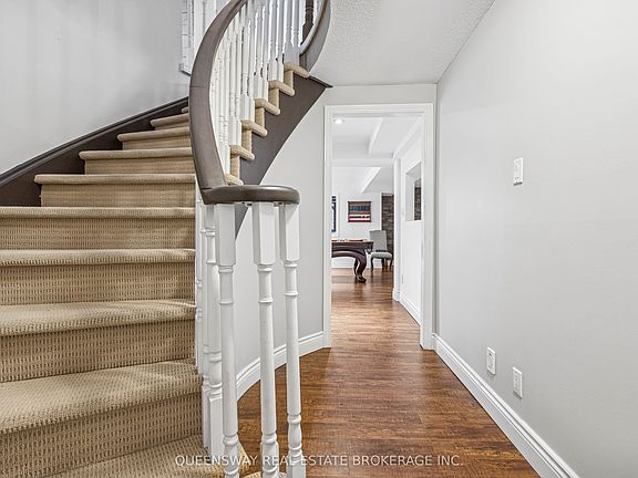 3rd image of 69 Cityview Cir