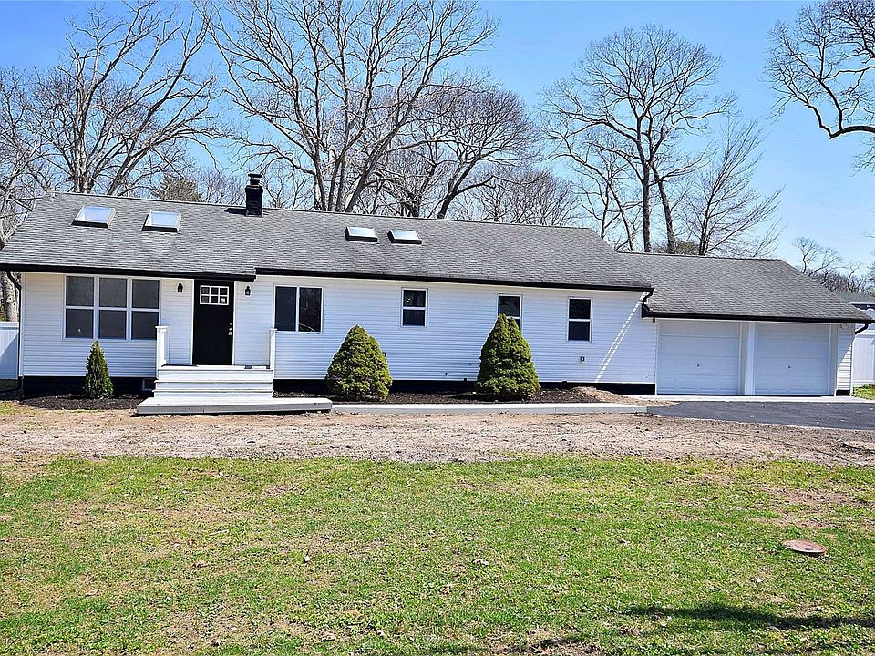 30 Spectacle Lake Drive, Nesconset, NY 11767 Zillow