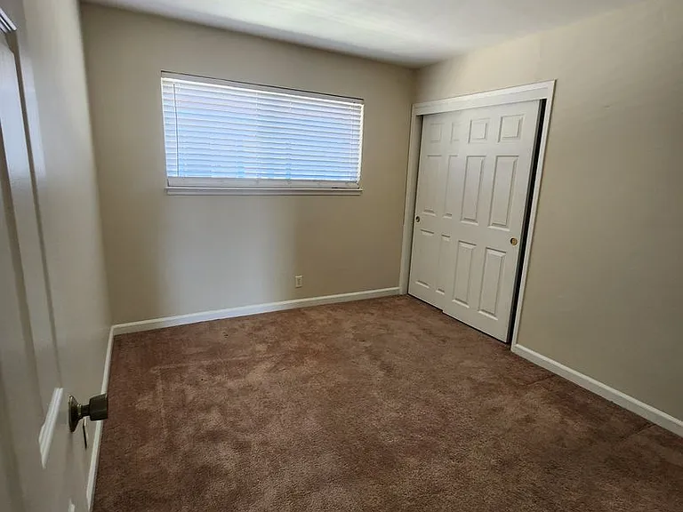 1741 Washington St — Photo 11