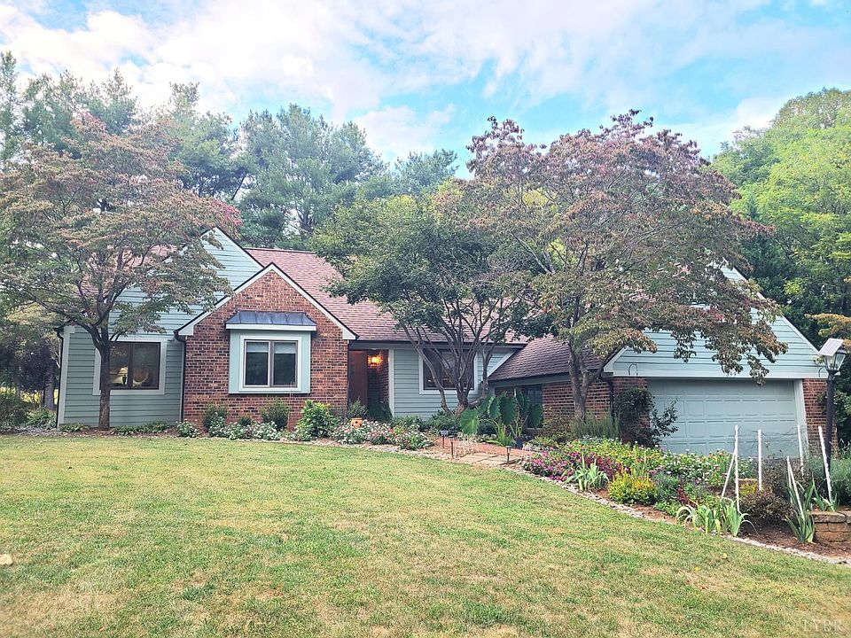 1st image of 399 Poplar Forest Dr