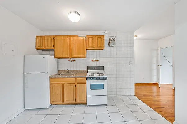 Rented by Aryeh Realty | media 3