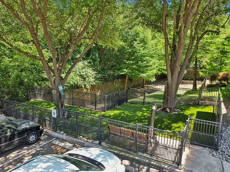 Lakewood Flats Apartments — Photo 40