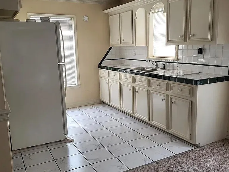 924 Kelley St — Photo 4