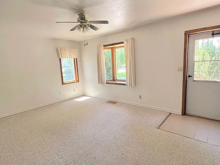 1028 Grand Ave — Photo 2