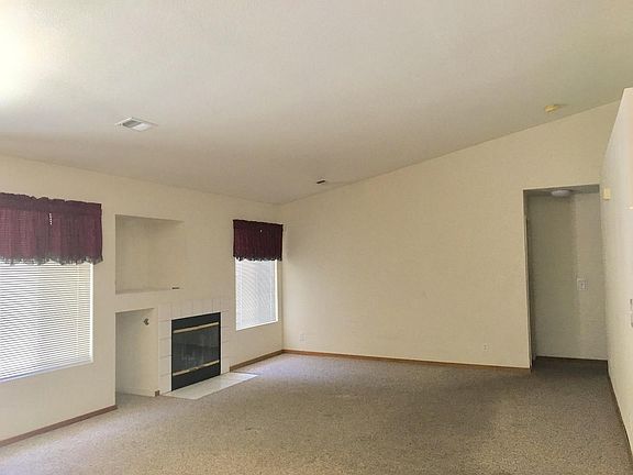 5th image of 891 Marne Dr