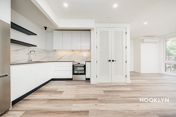 1st image of 445 Vanderbilt Ave #405