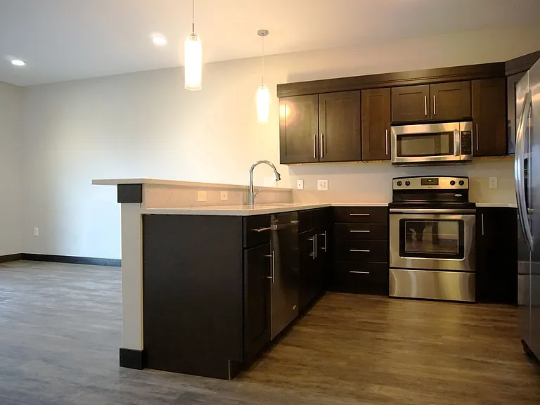1028 3rd St SE #408 — Photo 23