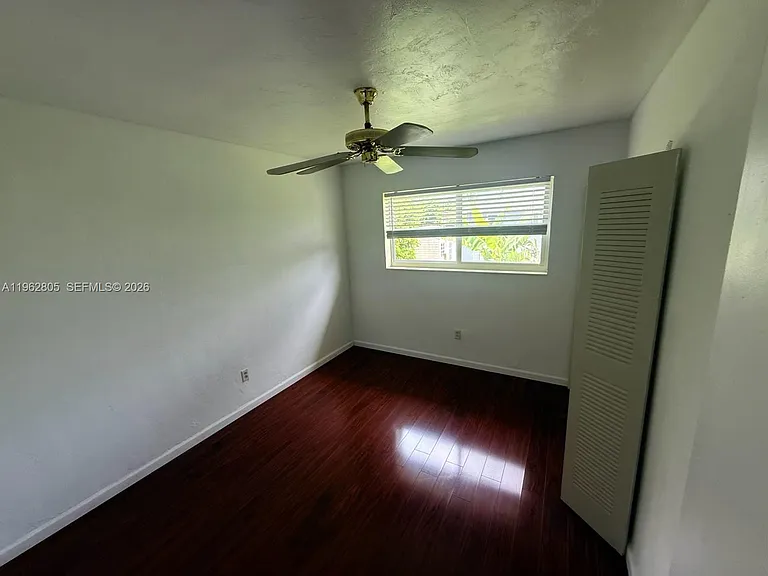 1260 NE 200th Ter — Photo 33