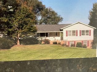 9460 Crest Hill Rd, Marshall, VA 20115