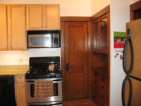 3rd image of 3532 N Lawndale Ave #2