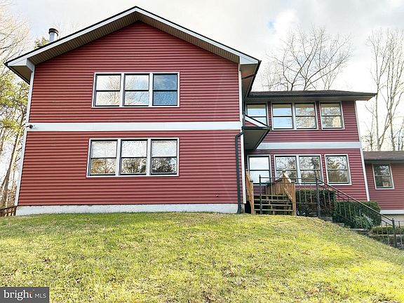 4th image of 206 Boyle Rd