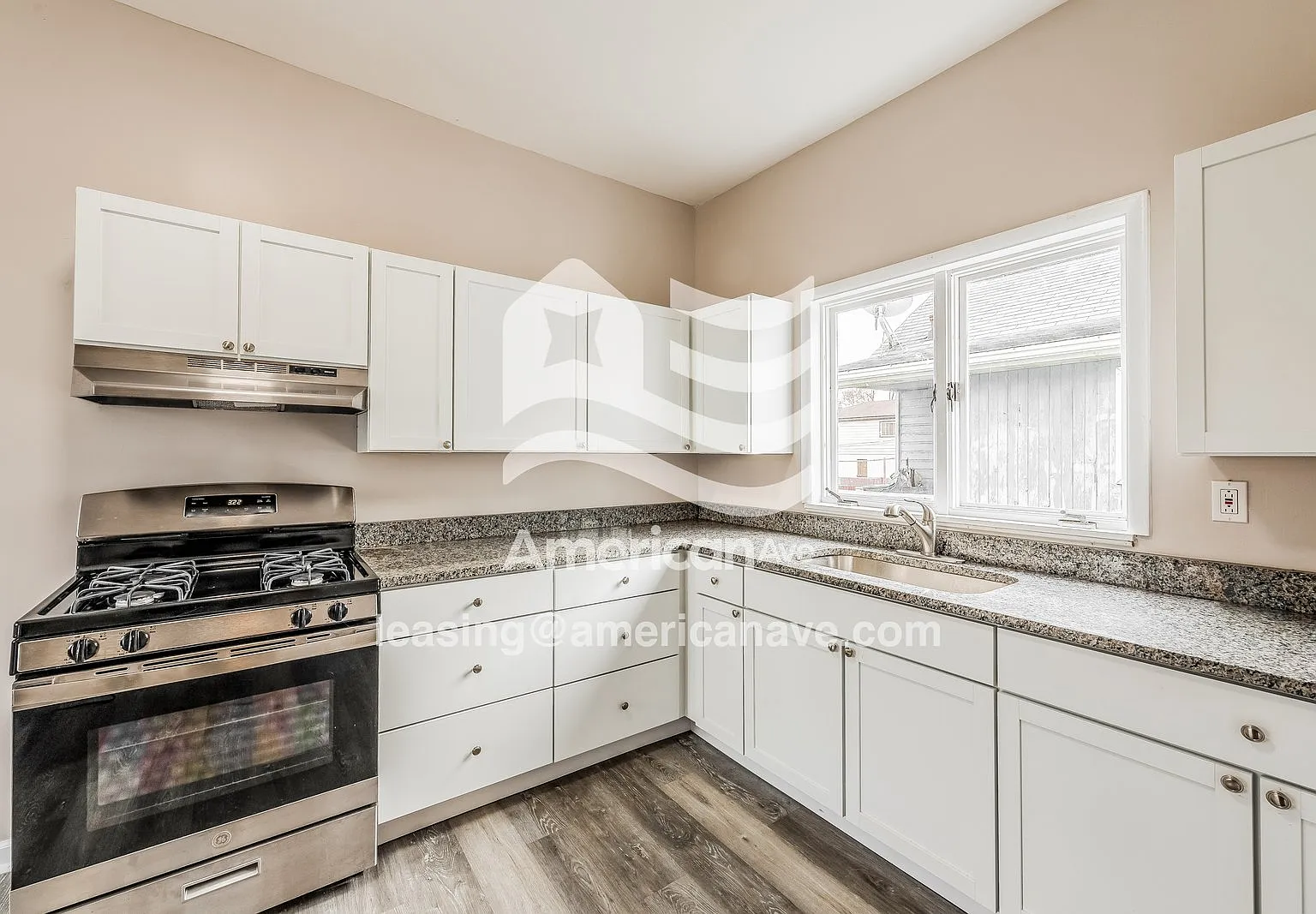 2 bed, 1.0 bath, 1352 sqft, $1,175 — Photo 4