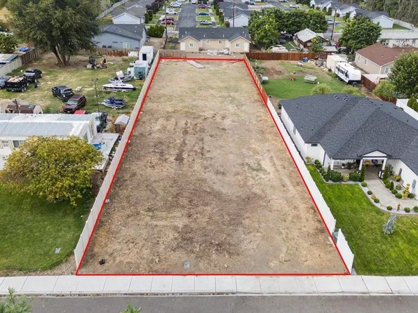 1420 South St, Sunnyside, WA 98944