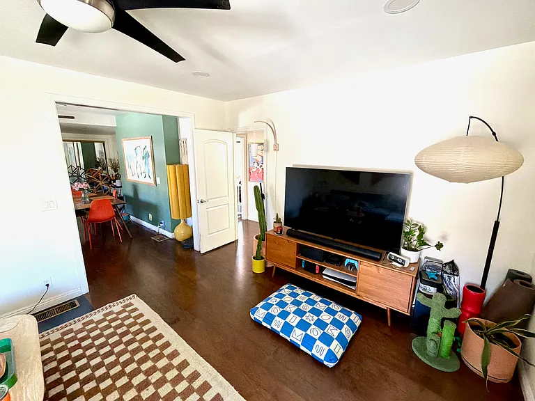 1236 E Harvard St — Photo 2