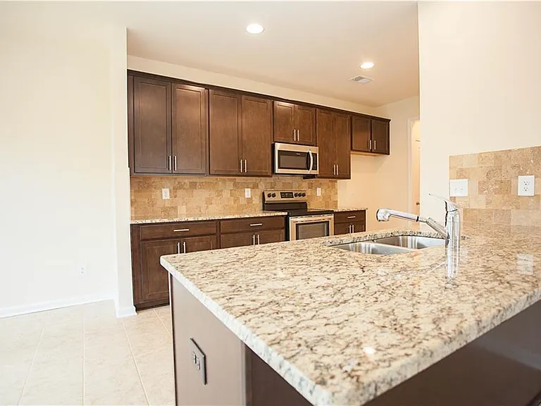 4505 Almanor Cir — Photo 13