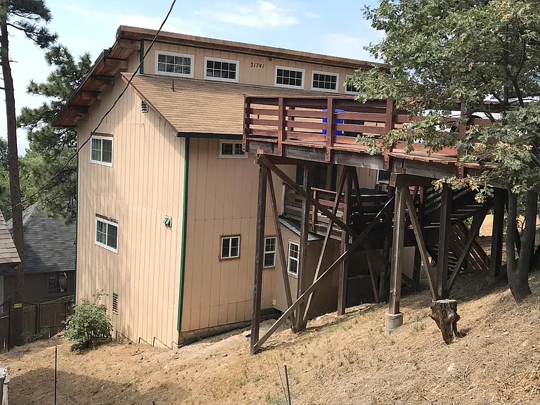 Hilltop Dr — Photo 15