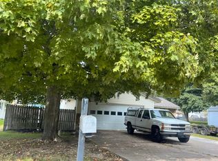 157 Oaksmere Rd, Springfield, OH 45503