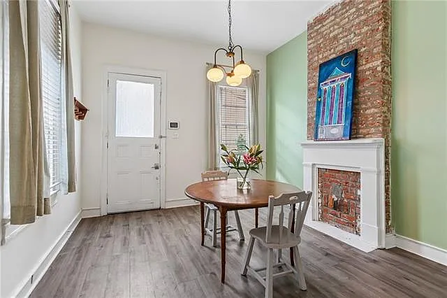 2115 Chippewa St — Photo 4