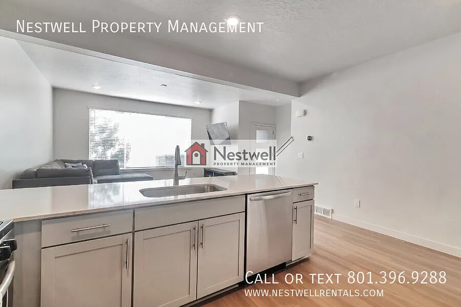 Beautiful 3-bed townhouse in Bluffdale! — Photo 4