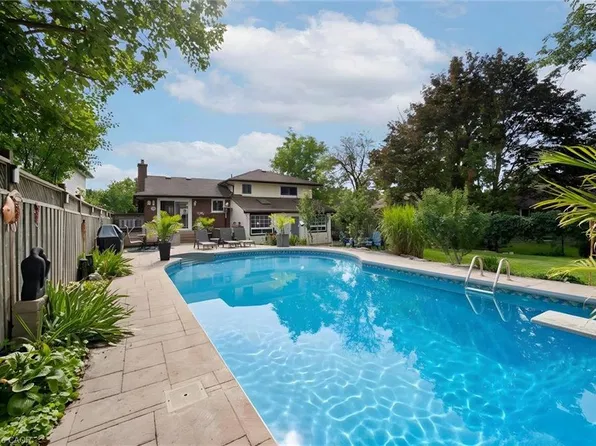 254 Quickfall Dr, Waterloo, ON N2J 3S9