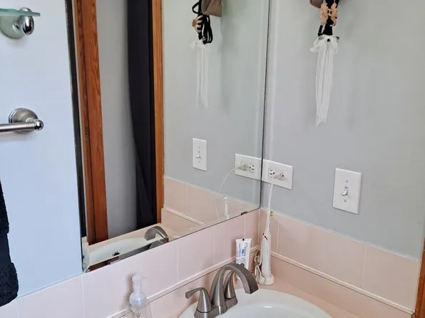 6404 W Dakin St Unit 2, Chicago, IL 60634