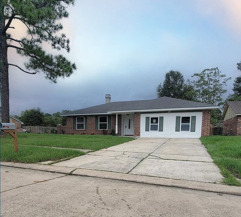 Corner Lot: 
Home Helpers Properties hooks it up.