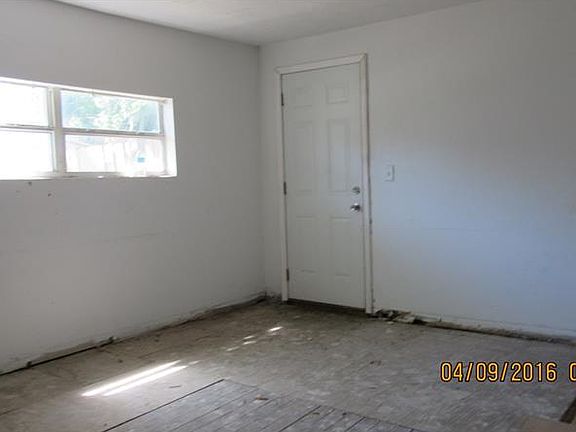 5th image of 2706 W Moody Ave
