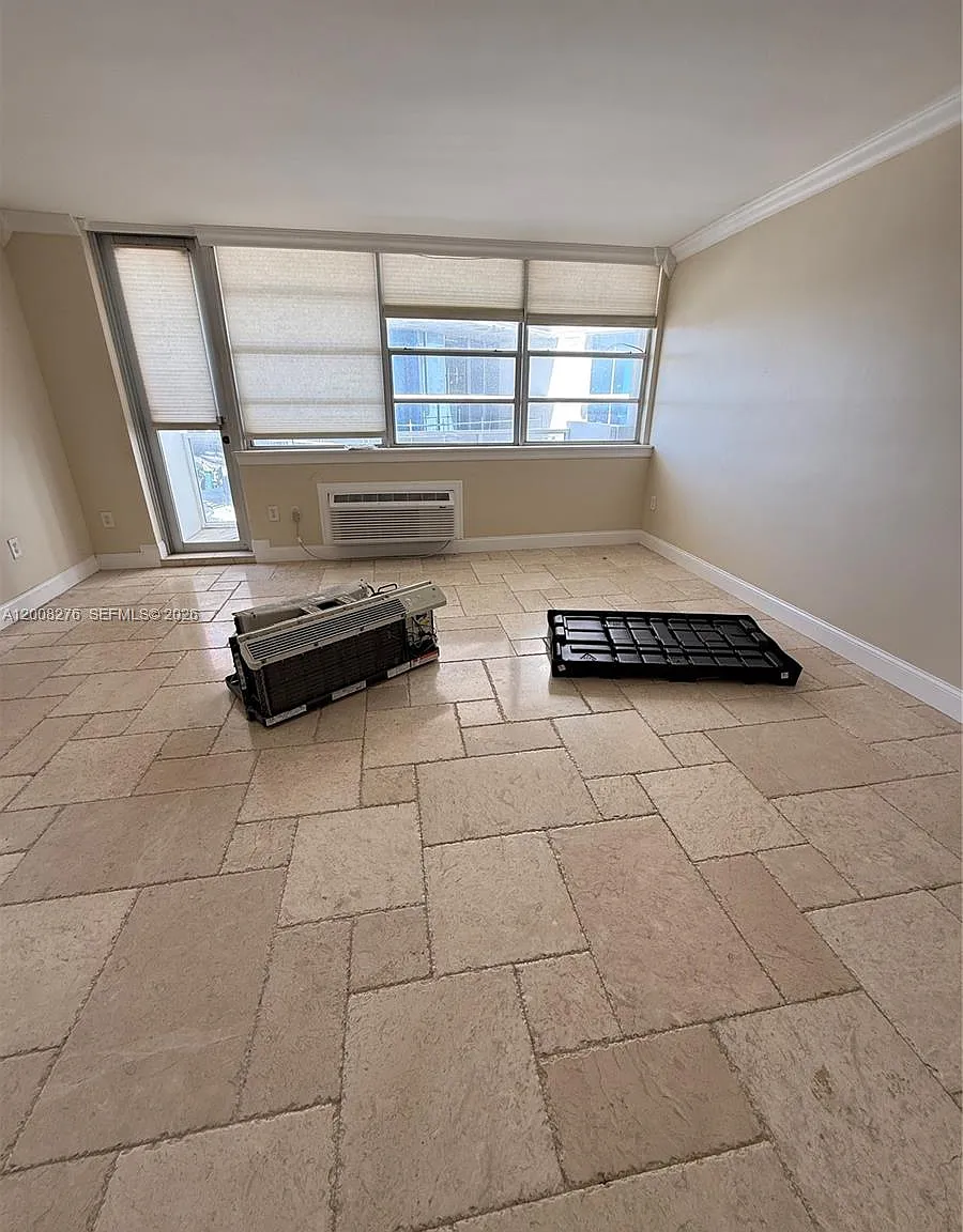 The Amethyst Condo — Photo 4