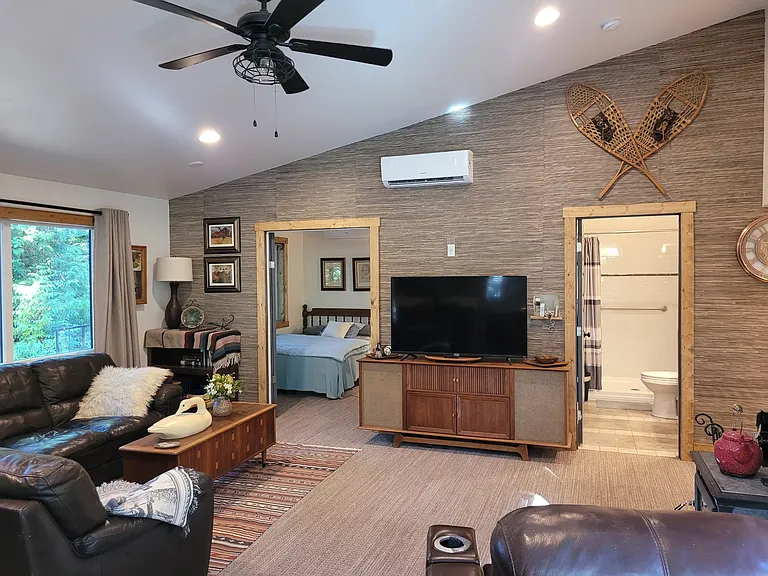 721 Claire Ln — Photo 25