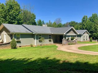 1285 Smithdale Rd, Cumming, GA 30040