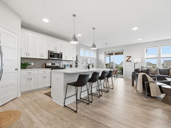 17854 Hamburg Ave, Lakeville, MN 55044