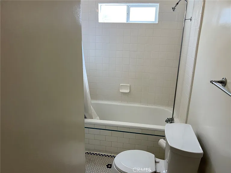 136 Poinsettia Ave — Photo 21