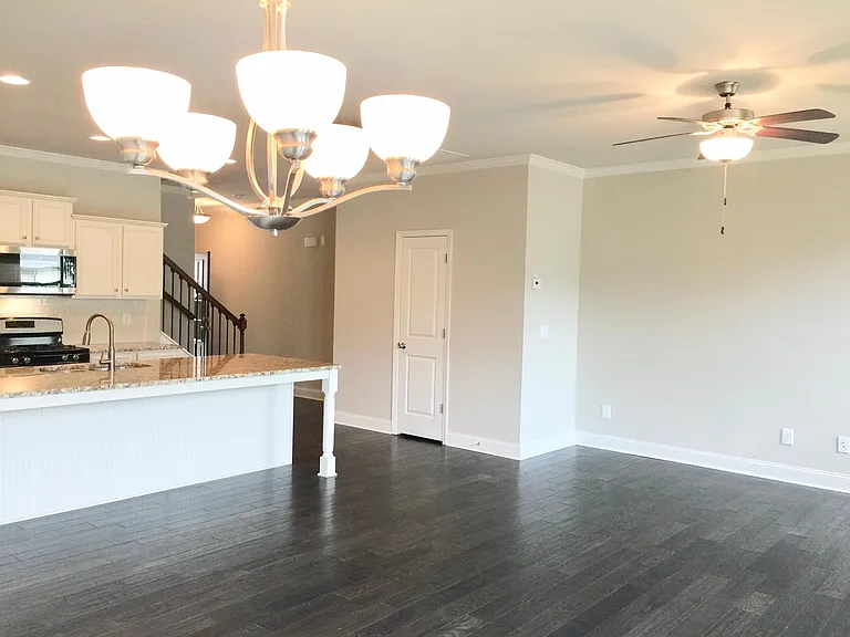 390 Holdings Dr — Photo 6