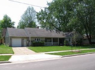 1305 N Oakcrest Dr, Appleton, WI 54914