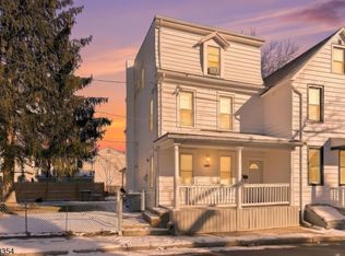 233 Ellis St, Burlington City, NJ 08016